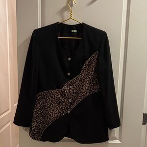 Chic Black and Leopard Print Women's Blazer